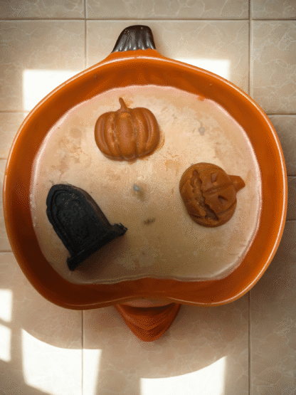 🎃 Halloween Pumpkin Pie Candle – Soy Wax, Decorative Wax Toppings