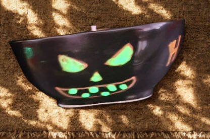 🎃 Hand-Painted Halloween Candle – Pumpkin Pie Scent (7 oz) - Image 2