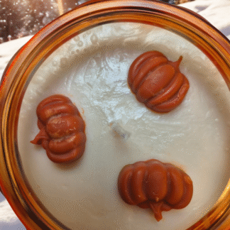 16 oz Pumpkin Pie Scented Fluorescent Crystal Candle